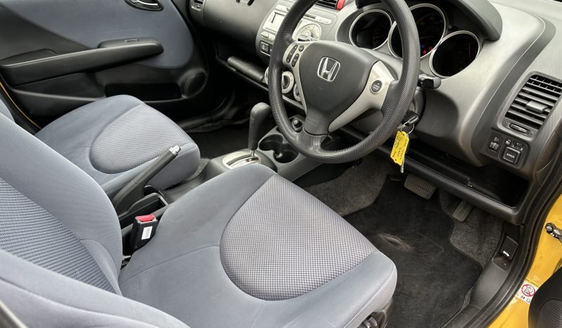 
								1.3 Petrol_ 2005 Honda Jazz_ 12 months MOT_ 127k Miles_ Service History_ x2 Keys_ Px 2 Clear Price full									