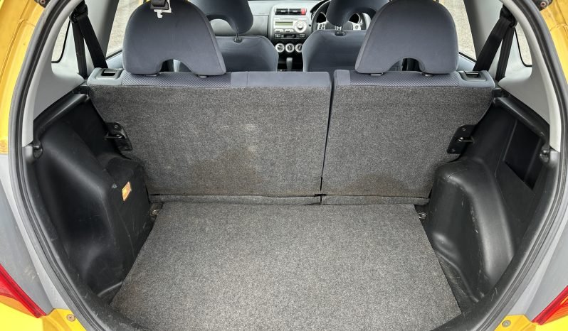 
								1.3 Petrol_ 2005 Honda Jazz_ 12 months MOT_ 127k Miles_ Service History_ x2 Keys_ Px 2 Clear Price full									