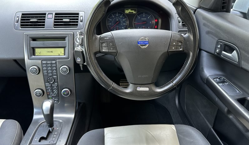
								2.0 Diesel_2011 Volvo C30_R-Design_7m MOT_98k Miles_Srvc Hstry_B’tooth_3 months Evo Warranty full									