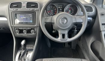 
									AUTOMATIC_1.2 Petrol_2011 VW Golf_81k Miles_5month MOT_Service History_Bluetooth_x2 Keys full								