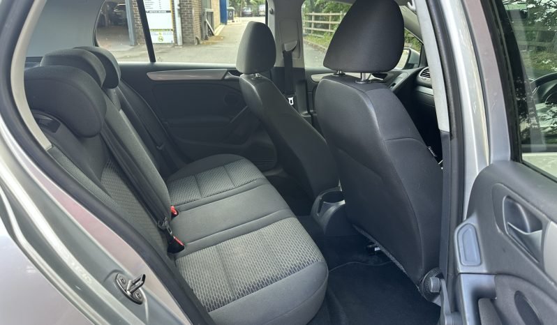 
								AUTOMATIC_1.2 Petrol_2011 VW Golf_81k Miles_5month MOT_Service History_Bluetooth_x2 Keys full									