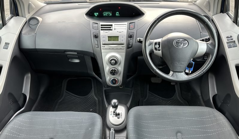 
								1.3 Petrol_2008 Toyota Yaris_6m MOT_98k Miles_Srvc Hstry_x2 Keys_3 months Evo Warranty_ full									