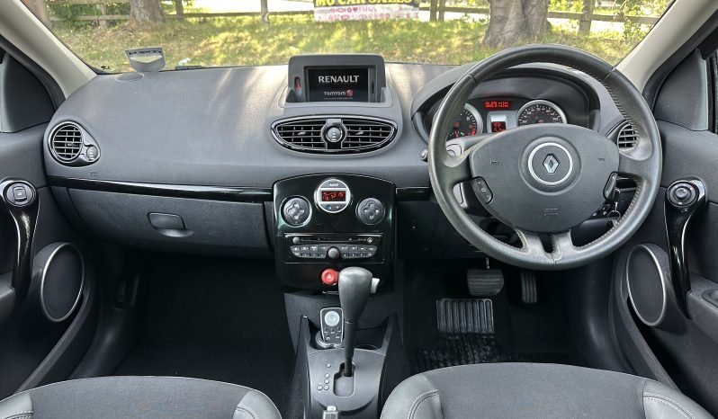 
								1.6 Petrol_2012 Renault Clio_12m MOT_88k Miles_Srvc Hstry_Sat-Nav_x2 Keys_ 3 months Evo Warranty_ full									