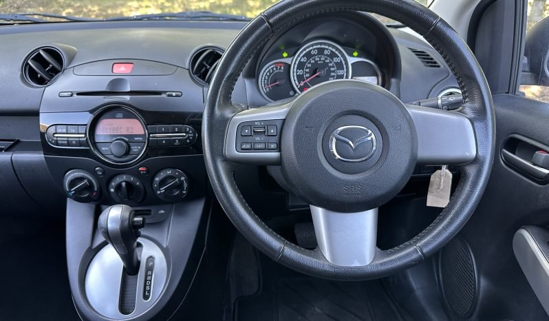 
								AUTOMATIC_1.5 Petrol_2011 Mazda 2_12months MOT_86k Miles_Servic Hist0ry_Parking-Sensors_x2 Keys full									