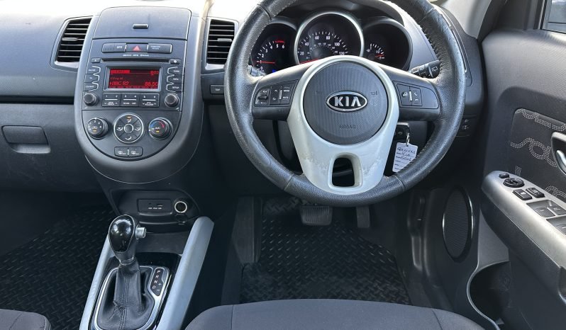 
								1.6 Diesel 2011 Kia Soul_12months MOT_102k Miles_Service History_Bluetooth_ 3 months Evo Warranty full									