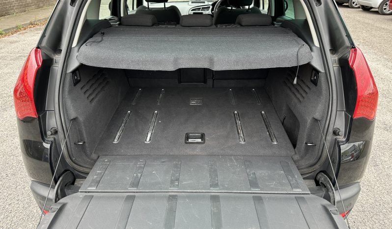 
								4WD_2.0 Diesel-Hybrid_2012 Peugeot 3008_£20 Tax_6m MOT_104k Miles_Bluetooth_ 3 months Evo Warranty_ full									
