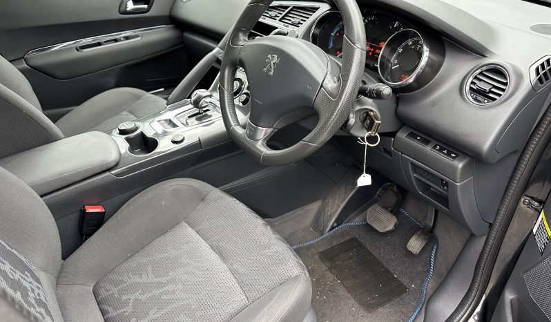 
								4WD_2.0 Diesel-Hybrid_2012 Peugeot 3008_£20 Tax_6m MOT_104k Miles_Bluetooth_ 3 months Evo Warranty_ full									
