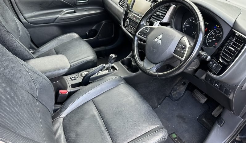 
								7 SEATER_4WD_2.3 Diesel_2014 Mitsubishi Outlander_8m MOT_123k Miles_Sat-Nav_Rev Cam_Full Leather_3 months Evo Warranty_ full									
