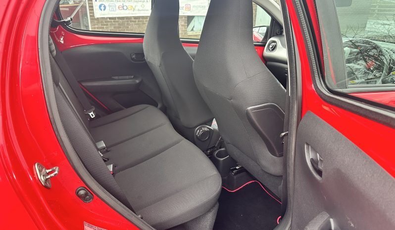 
								AUTOMATIC_1.0 Petrol_2014 Peugeot 108_£20 Tax_9m MOT_95k Miles_Bluetooth_Media Screen_x2 Keys_3 months Evo Warranty_ full									