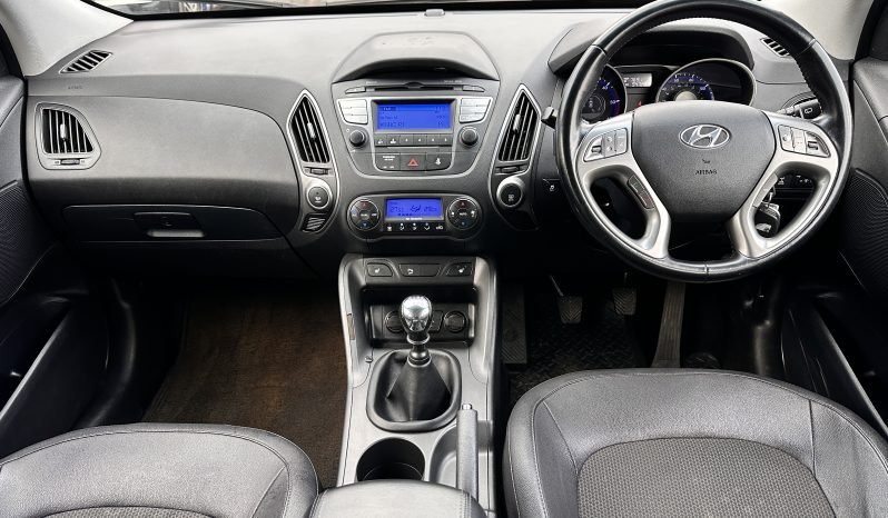 
								MANUAL_4WD 2.0 Diesel_2015 Hyundai ix35_12m MOT_94k Miles_Srvc Hstry_Towbar_3 months Evo Warranty full									