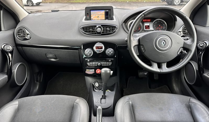 
								AUTOMATIC_1.6 Petrol_2012 Renault Clio_60k Miles_09m MOT_Srvc Hstry_Sat-Nav_P-Snsrs_3 months EVo Warranty full									