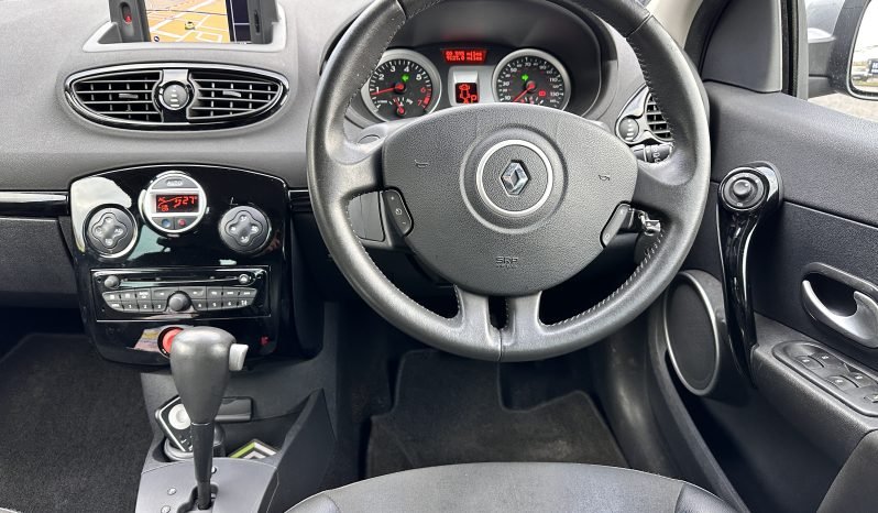 
								AUTOMATIC_1.6 Petrol_2012 Renault Clio_60k Miles_09m MOT_Srvc Hstry_Sat-Nav_P-Snsrs_3 months EVo Warranty full									