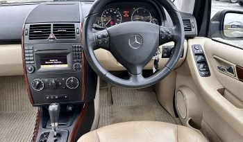 
									AUTOMATIC_2.0 Diesel 2011 Mercedes Benz A180_12m MOT_90k Mile_Top Specs_x2 Keys full								