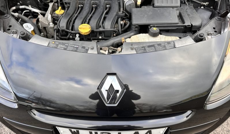 
								AUTOMATIC_1.6 Petrol_2012 Renault Clio_60k Miles_09m MOT_Srvc Hstry_Sat-Nav_P-Snsrs_3 months EVo Warranty full									