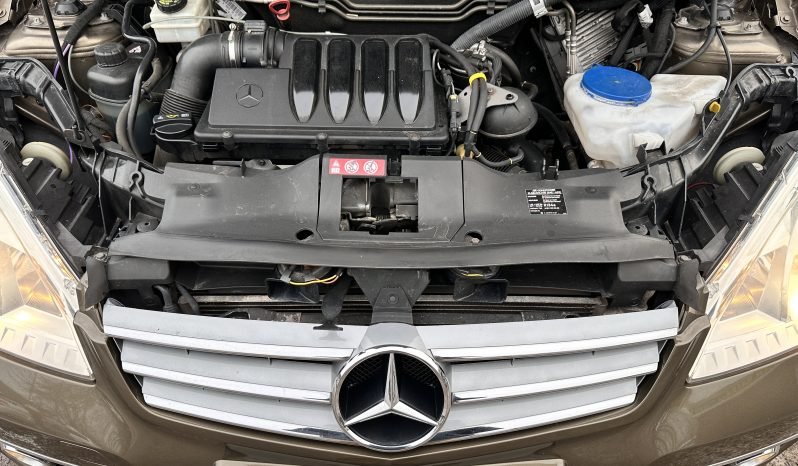 
								AUTOMATIC_2.0 Diesel 2011 Mercedes Benz A180_12m MOT_90k Mile_Top Specs_x2 Keys full									