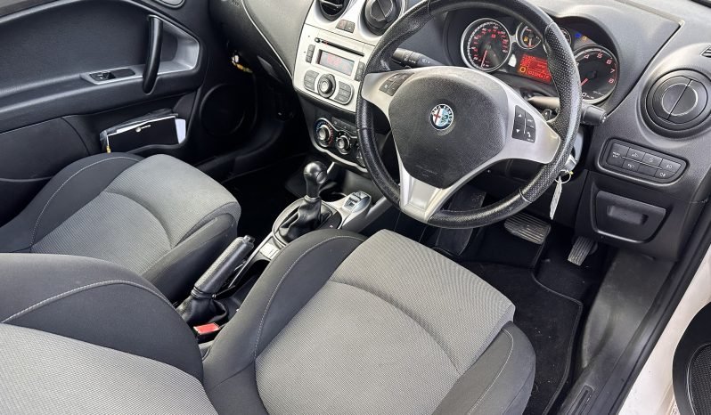 
								AUTOMATIC_1.4 Petrol_2011 Alfa Romeo Mito_8m MOT_103k Miles_Parking Snsrs_3 months Evo Warranty £100 full									