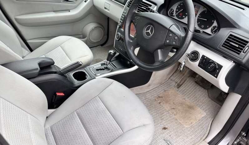 
								AUTOMATIC_2.0 Diesel 2011 Mercedes Benz B200_08m MOT_90k Mile_Sat-Nav_B’tooth_Parking Sensors_Sun-Roof_x2 Keys_3 months Evo Warranty £100 full									