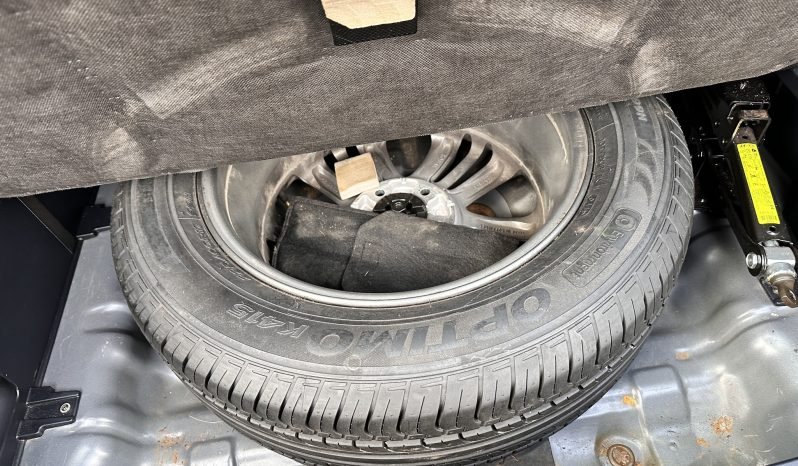 
								MANUAL_4WD 2.0 Diesel_2015 Hyundai ix35_12m MOT_94k Miles_Srvc Hstry_Bluetooth_Towbar_3 months Evo Warranty_ full									