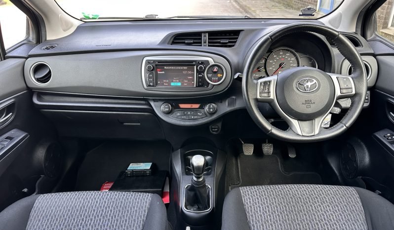 
								MANUAL_1.4 Diesel_2014 Toyota Yaris_£20 Tax_12m MOT_107k Miles_Srvc Hstry_RevCam_Bluetooth_3m Warranty full									