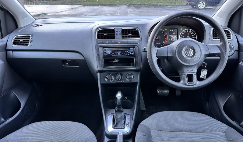 
								AUTOMATIC_1.4 Petrol_2011 VW Polo_10m MOT_101k Miles_Fully Srvcd_3 months Evo Warranty_ full									