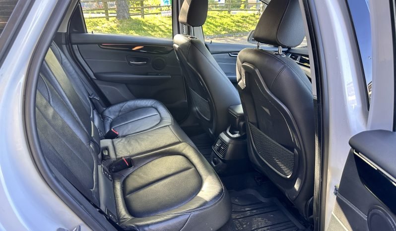 
								AUTOMATIC_HYBRID_2017 BMW 225-Xe_12m MOT_118k Miles_Sat-Nav_Full Leather_Parking Sensors_x2 Keys_3 months Warranty full									