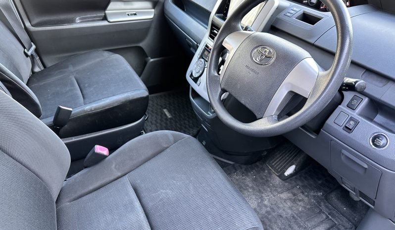 
								AUTOMATIC_7 Seater_2.0 Petrol_2009 Toyota Voxy_119k Miles_12m MOT_Fully Checked_x2 Keys_ Japan Import full									