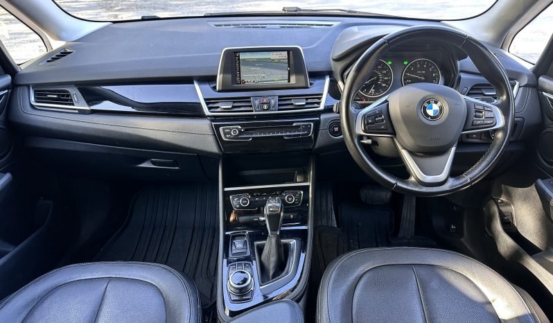 
								AUTOMATIC_HYBRID_2017 BMW 225-Xe_12m MOT_118k Miles_Sat-Nav_Full Leather_Parking Sensors_x2 Keys_3 months Warranty full									