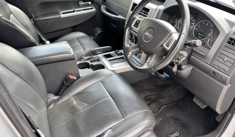 
								AUTOMATIC_4WD_2.8 Diesel 2010 Jeep Cherokee_12m MOT_116k Miles_Sat-Nav_Full Leather_Parking Sensors_x2 Keys_Px 2 Clear Price full									