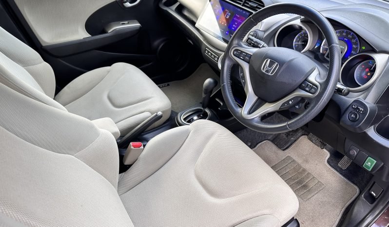 
								HYBRID -AUTOMATIC_1.3 Petrol_2012 Honda Jazz_12m MOT_82k Miles_Media Screen_HD Rev Cam_Dash Cam_B’tooth_Luxury Japanese Import Car_3 months Warranty full									