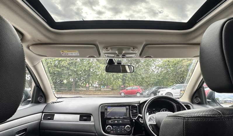 
								AUTOMATIC_7 SEATER_2.3 Diesel_4WD_2014 Mitsubishi Outlander_12m MOT_106k Mile_Luxury Specs SUV_3 months Warranty* full									