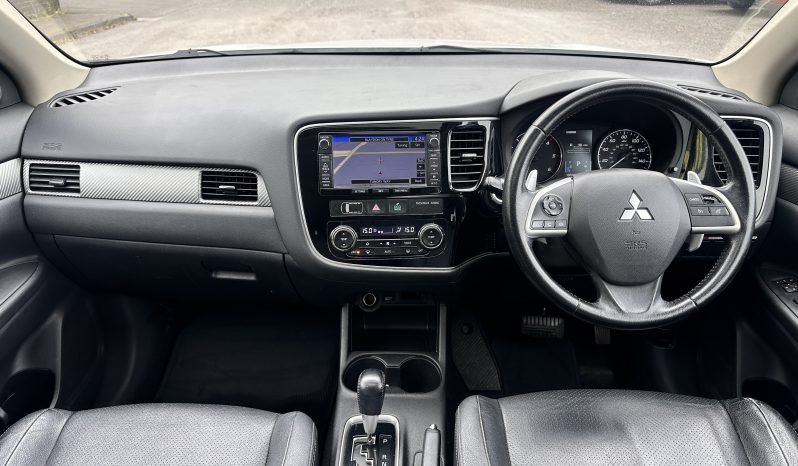 
								AUTOMATIC_7 SEATER_2.3 Diesel_4WD_2014 Mitsubishi Outlander_12m MOT_106k Mile_Luxury Specs SUV_3 months Warranty* full									