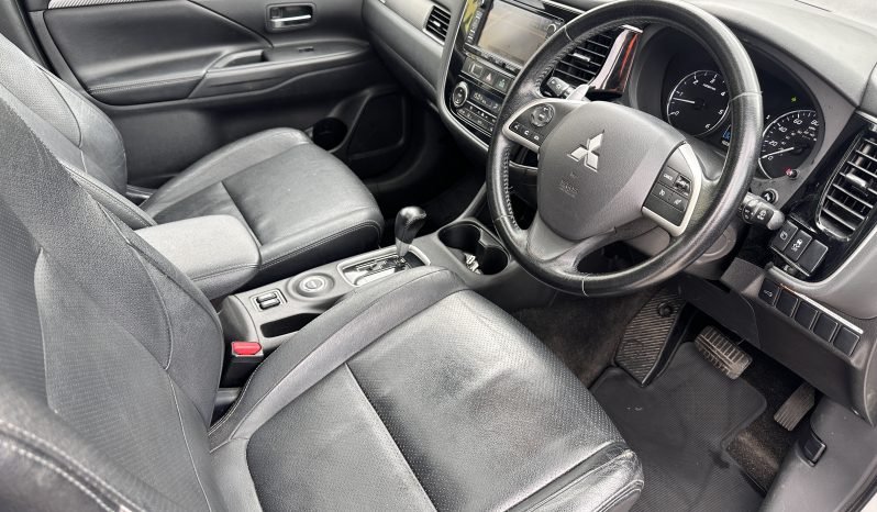 
								AUTOMATIC_7 SEATER_2.3 Diesel_4WD_2014 Mitsubishi Outlander_12m MOT_106k Mile_Luxury Specs SUV_3 months Warranty* full									