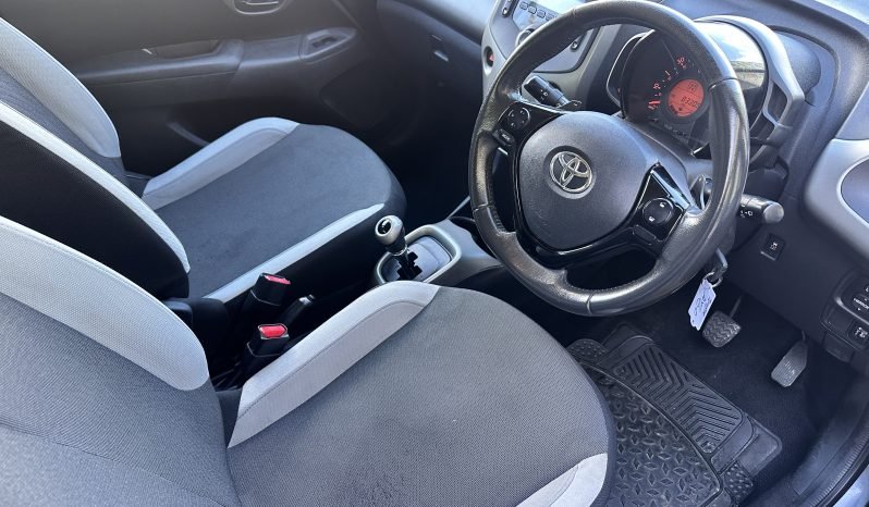 
								AUTOMATIC_1.0 Petrol_2014 Toyota Aygo_£20 Tax_07m MOT_83k Mile_Low Insurance_FXD PRICE. full									