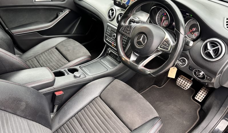 
								AUTOMATIC_2.1 Diesel 2015 Mercedes Benz AMG-GLA_AWD_ULEZ_12m MOT_120k Miles_Luxury Car_FXD PRICE full									